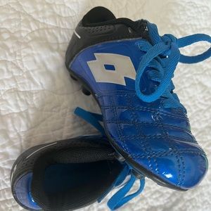 Soccer cleats. Boys size 10.